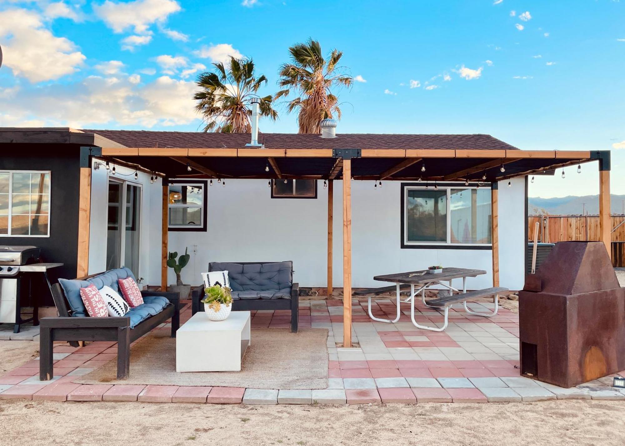 Twin Palms Desert Getaway - Jacuzzi, Fire Pit, Meditation Room & More Joshua Tree Bagian luar foto