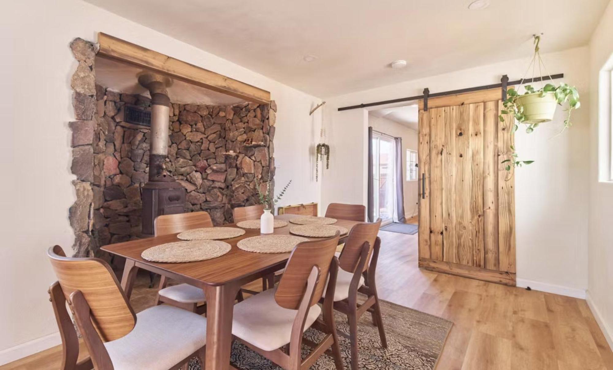 Twin Palms Desert Getaway - Jacuzzi, Fire Pit, Meditation Room & More Joshua Tree Bagian luar foto