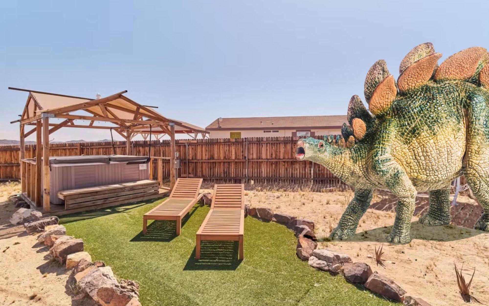 Twin Palms Desert Getaway - Jacuzzi, Fire Pit, Meditation Room & More Joshua Tree Bagian luar foto